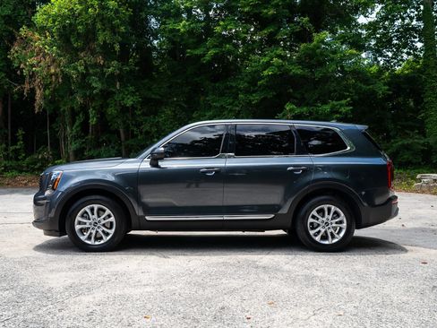Used 2022 Kia Telluride LX AWD/4WD image 4