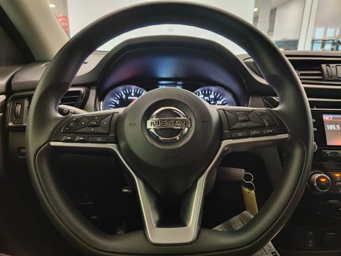 Used 2017 Nissan Rogue S AWD/4WD image 12