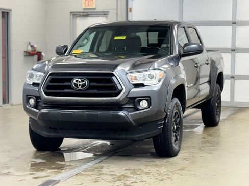 Used 2022 Toyota Tacoma SR5 image 3
