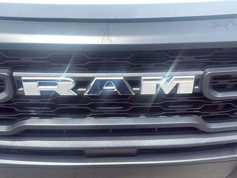 Used 2023 RAM ProMaster 2500 FWD image 31