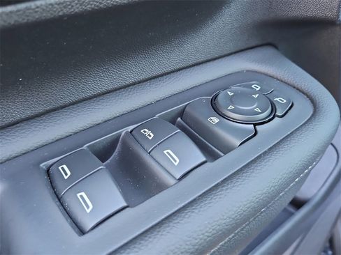 Used 2024 GMC Terrain SLE image 34