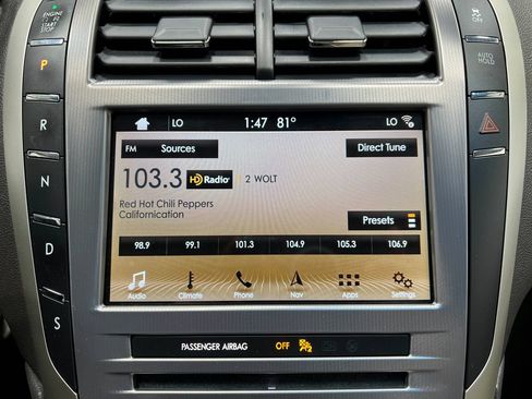 Used 2018 Lincoln MKZ Reserve w/ Climate Package FWD image 26