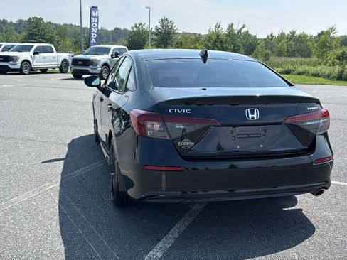 Used 2025 Honda Civic Sport image 8