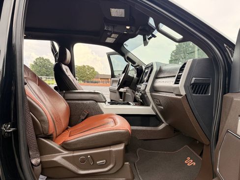 Used 2022 Ford F250 King Ranch w/ King Ranch Ultimate Package AWD/4WD image 27