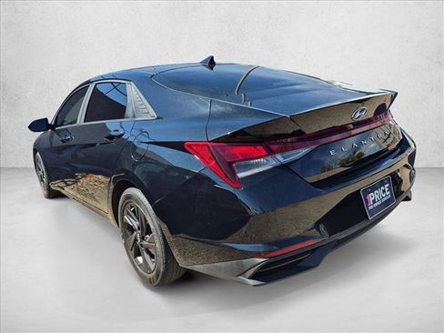 Used 2023 Hyundai Elantra SEL FWD image 7