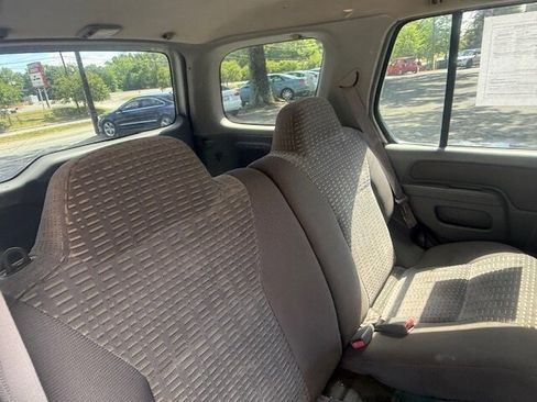 Used 2001 Nissan Xterra SE image 18