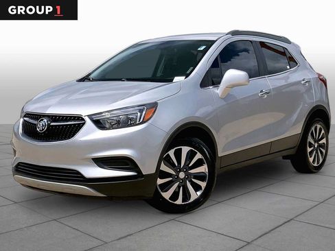 Used 2021 Buick Encore Preferred FWD image 1