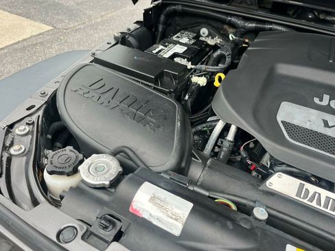 Used 2018 Jeep Wrangler Unlimited Sport S AWD/4WD image 50