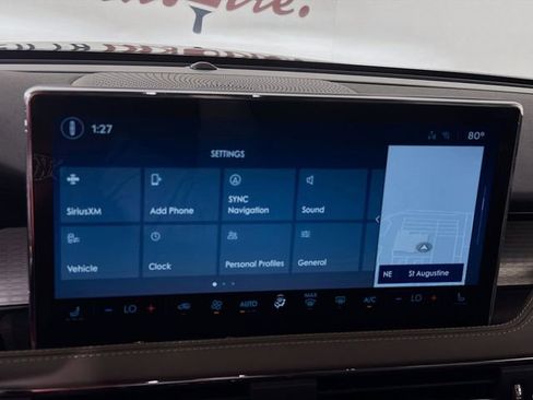 New 2026 Lincoln Corsair Premiere FWD image 16
