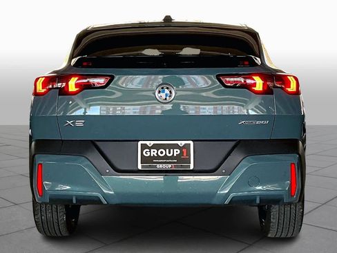 Certified 2025 BMW X2 xDrive28i image 5