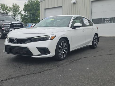 Certified 2023 Honda Civic EX-L image 3