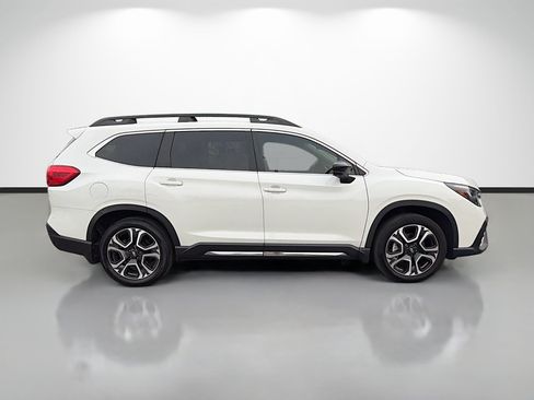 Used 2024 Subaru Ascent Limited w/ Technology Package AWD/4WD image 2