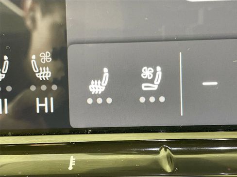 Used 2024 Volkswagen Atlas SE image 20