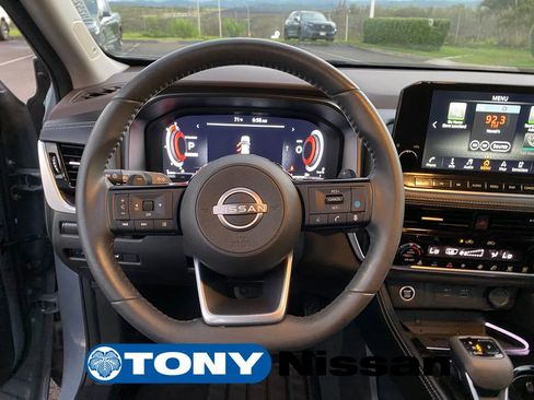 Used 2023 Nissan Rogue Platinum w/ Platinum Premium Package image 32