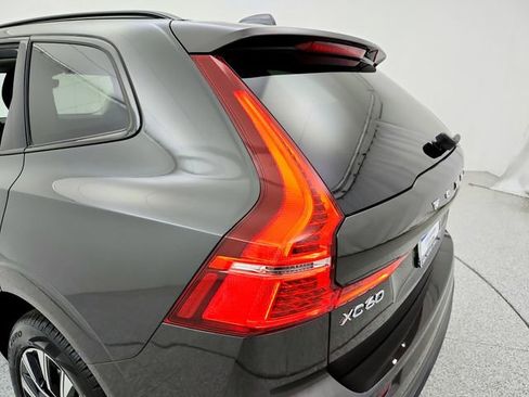 Certified 2025 Volvo XC60 B5 Plus w/ Climate Package AWD/4WD image 44