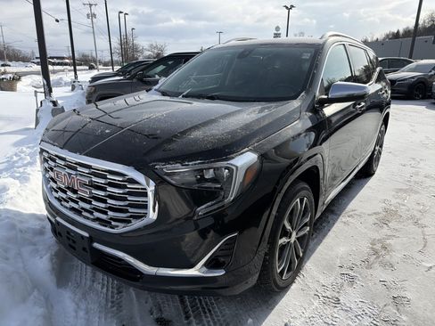 Used 2018 GMC Terrain Denali w/ Advanced Safety Package image 4