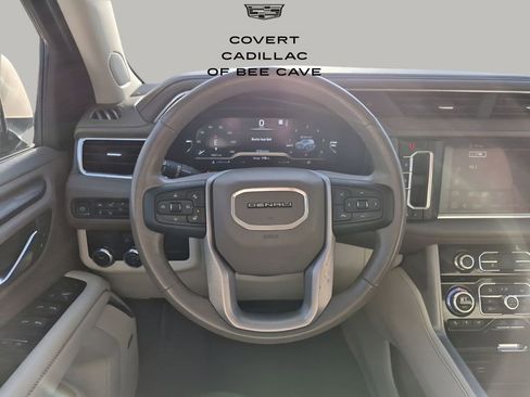 Used 2023 GMC Yukon XL Denali image 28