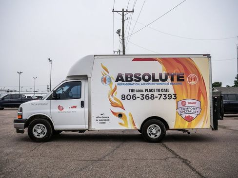 Used 2017 Chevrolet Express 3500 RWD image 4