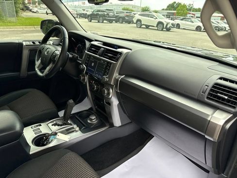 Used 2022 Toyota 4Runner Trail Special Edition AWD/4WD image 11
