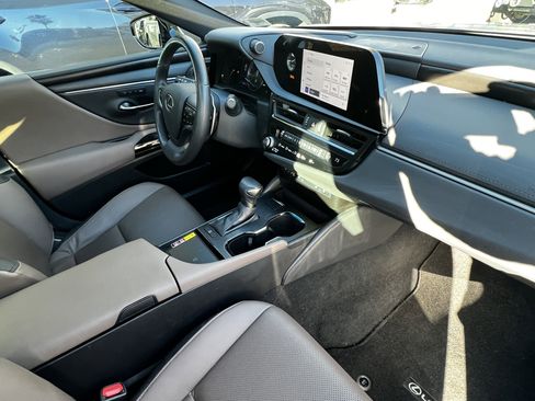 Certified 2023 Lexus ES 250 w/ Premium Package image 48