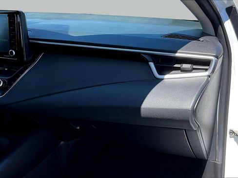 Used 2022 Toyota Corolla LE image 15