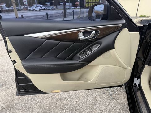 Used 2018 INFINITI Q50 Luxe w/ Essential Package (3.0T Luxe) RWD image 10