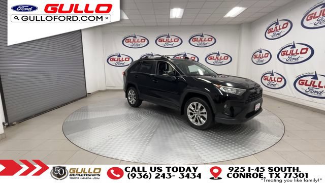 Used 2021 Toyota RAV4 XLE Premium FWD image 2