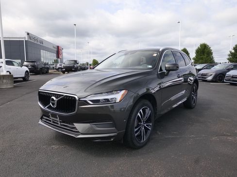 Used 2019 Volvo XC60 T6 Momentum AWD/4WD image 4