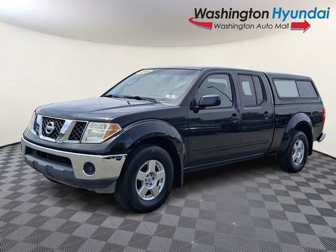 Used 2008 Nissan Frontier SE w/ SE Value Truck Pkg AWD/4WD image 3