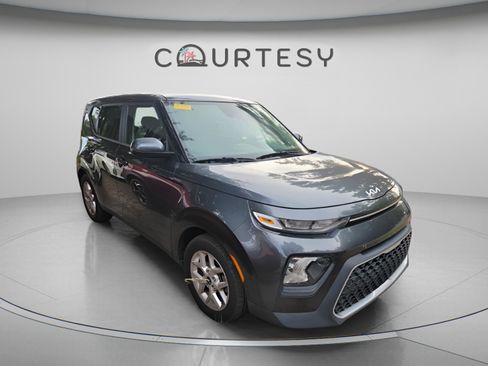Used 2022 Kia Soul LX w/ Technology Package FWD image 24