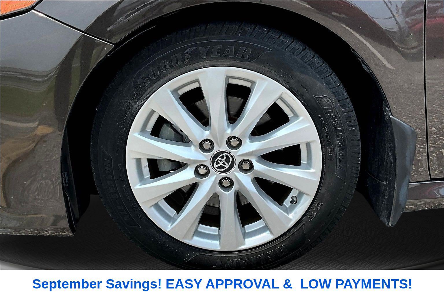 Used 2019 Toyota Camry LE FWD image 32