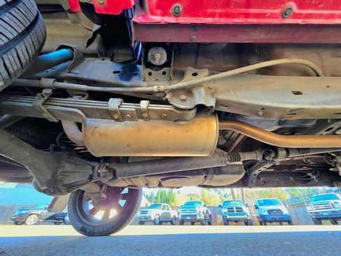 Used 2015 Toyota Tacoma TRD Pro w/ TRD Sport Package image 39