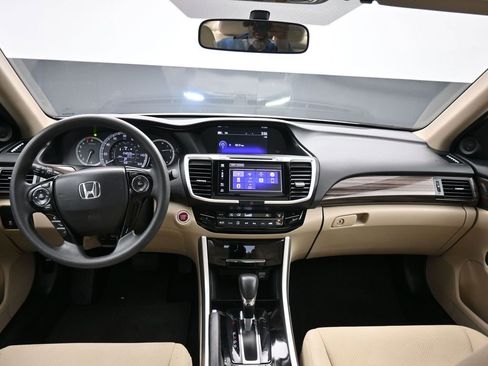 Used 2016 Honda Accord EX image 26