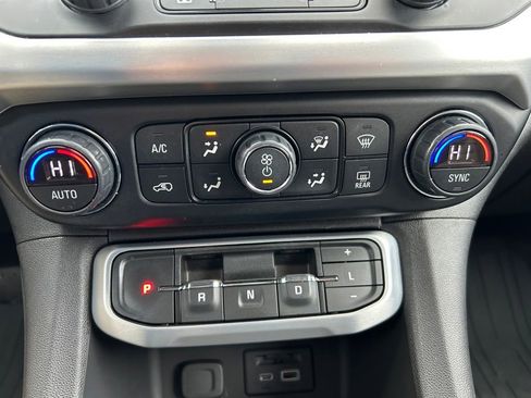 Used 2021 GMC Acadia SLT w/ Elevation Edition image 15