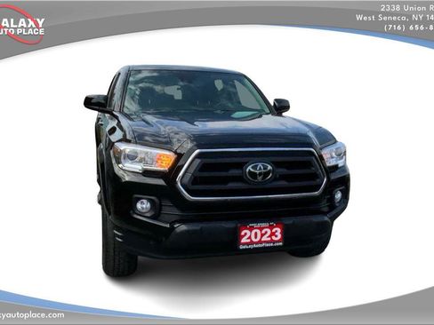 Used 2023 Toyota Tacoma SR5 image 3
