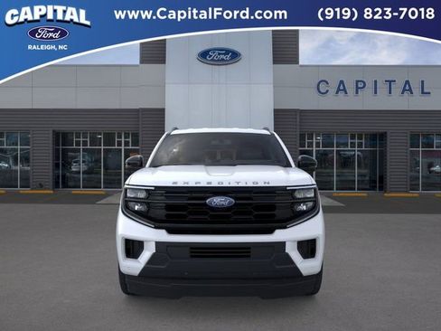 New 2026 Ford Expedition Active image 6