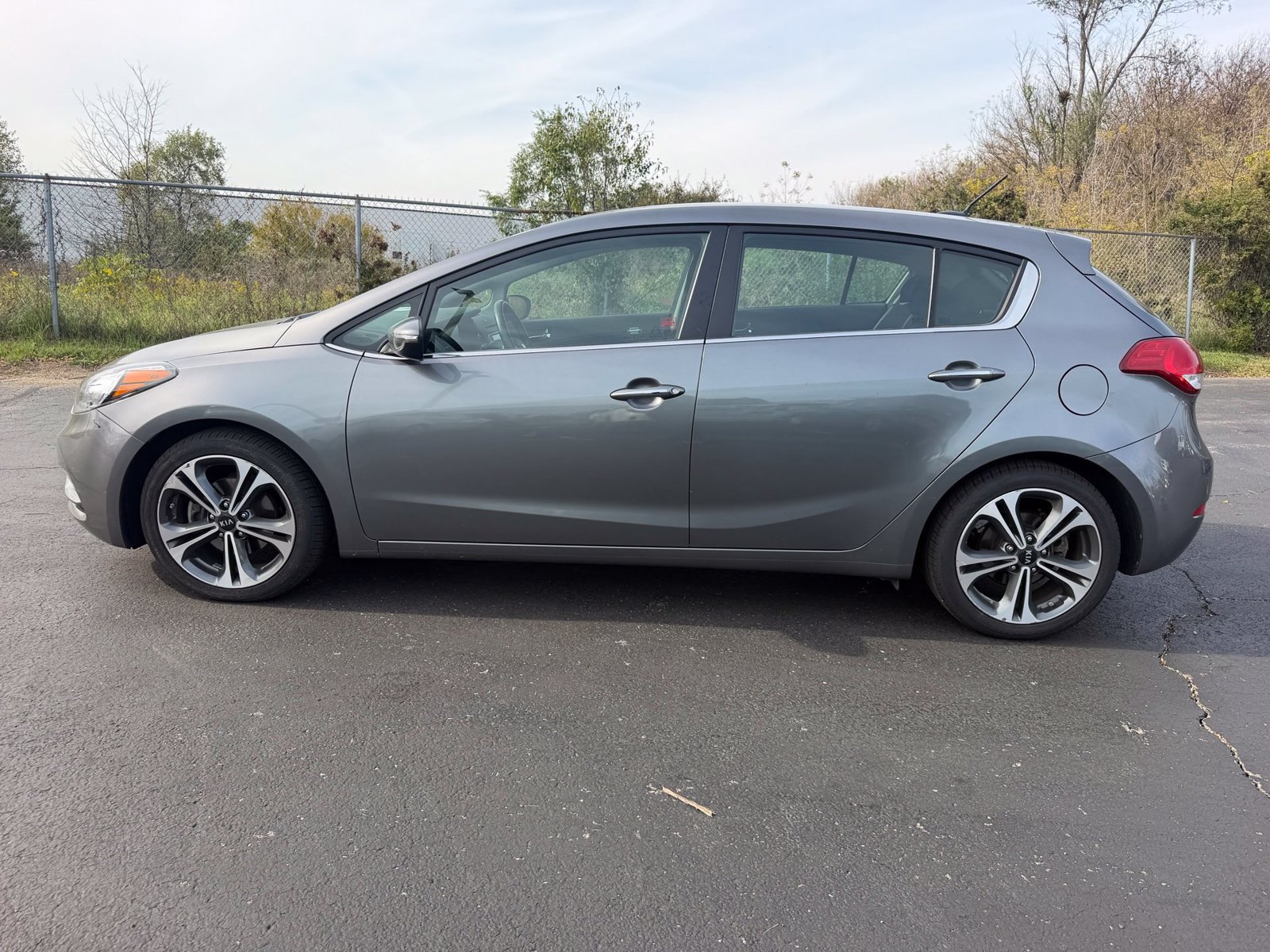 Used 2016 Kia Forte EX FWD image 9