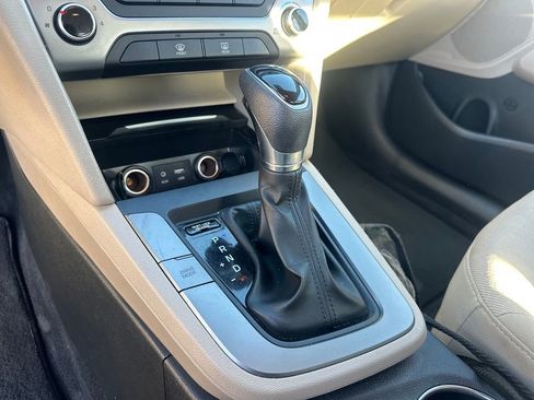 Used 2018 Hyundai Elantra SEL image 34