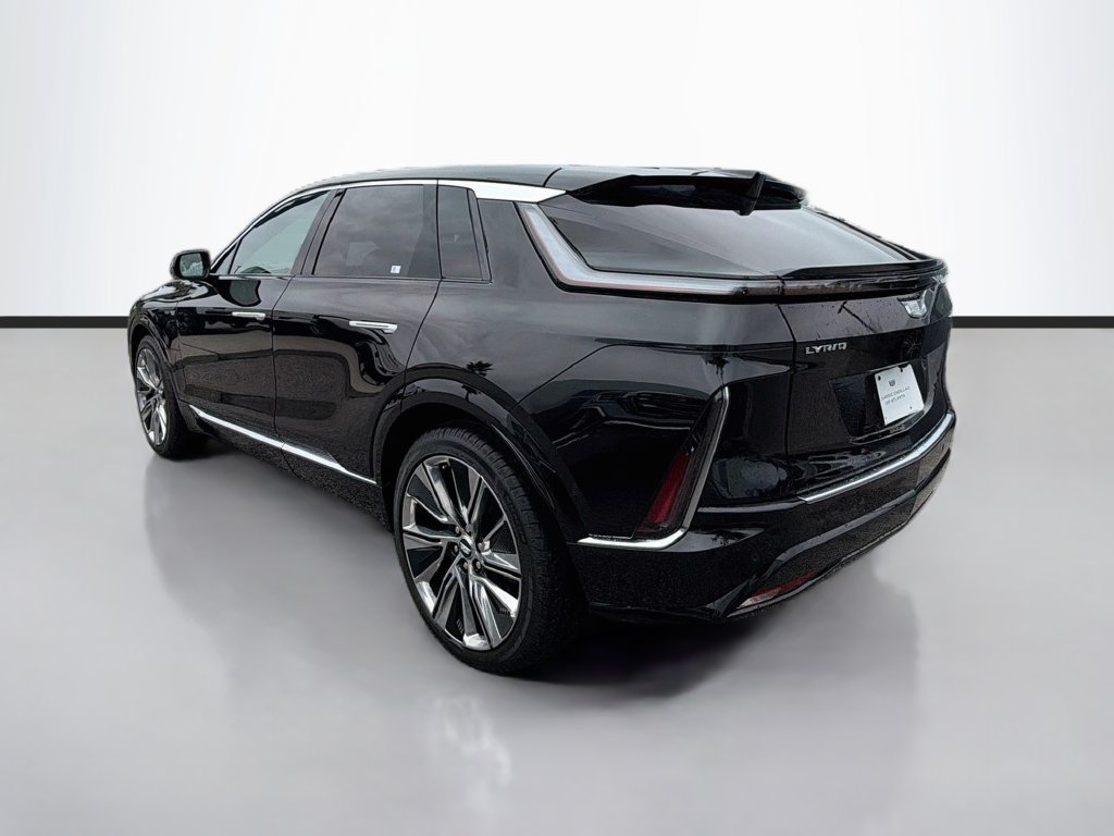 Used 2026 Cadillac Lyriq Signature Luxury w/ LPO, Premium Carpet Package AWD/4WD image 7