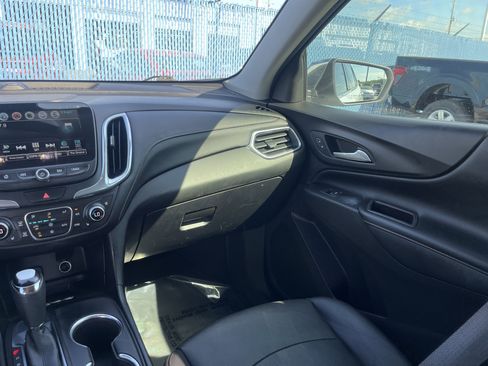 Used 2018 Chevrolet Equinox Premier FWD image 30