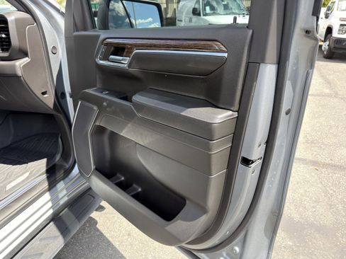 Used 2024 GMC Sierra 1500 Elevation image 11