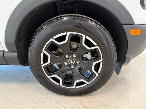 Certified 2025 Ford Bronco Sport Outer Banks w/ Outer Banks Tech Package+ AWD/4WD image 36
