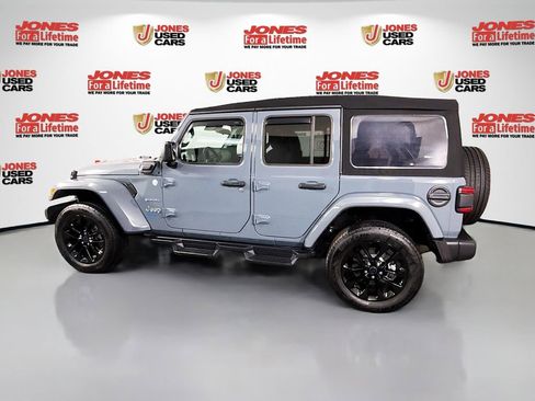 Used 2024 Jeep Wrangler Unlimited Sahara image 13