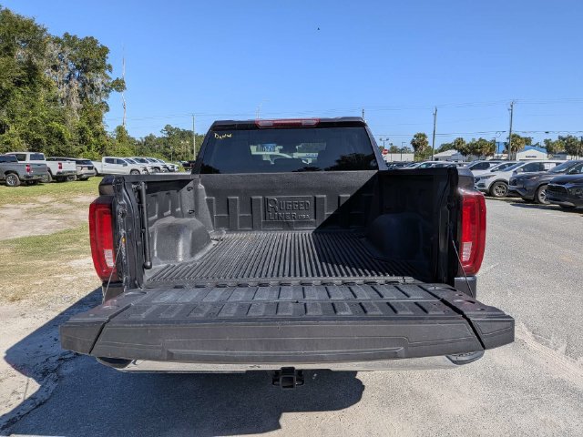Used 2025 GMC Sierra 1500 SLT AWD/4WD image 12