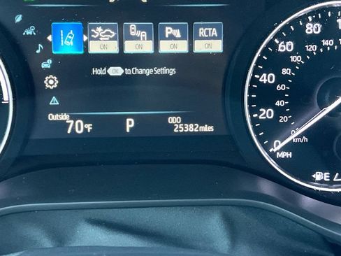 Certified 2023 Toyota Sienna Platinum FWD image 31