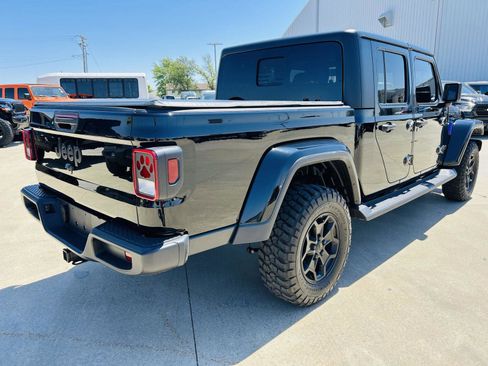 Used 2023 Jeep Gladiator Sport AWD/4WD image 34