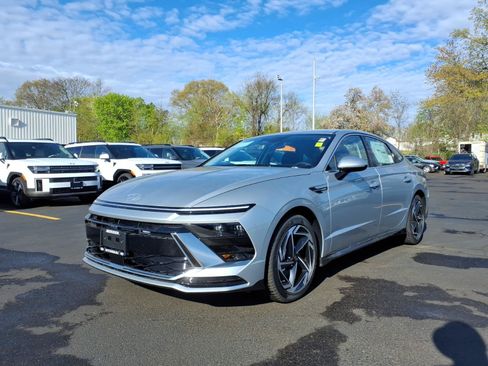 Used 2026 Hyundai Sonata SEL FWD image 1