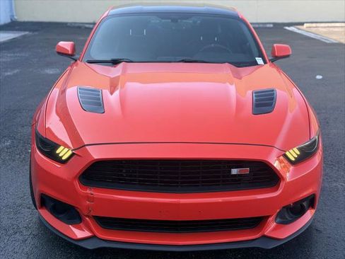 Used 2016 Ford Mustang GT Premium RWD image 11