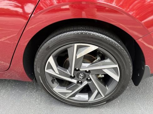 Used 2024 Hyundai Elantra Limited FWD image 40