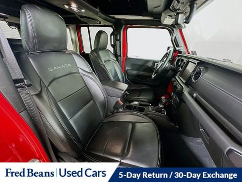 Used 2022 Jeep Wrangler Unlimited Sahara w/ Cold Weather Group AWD/4WD image 30
